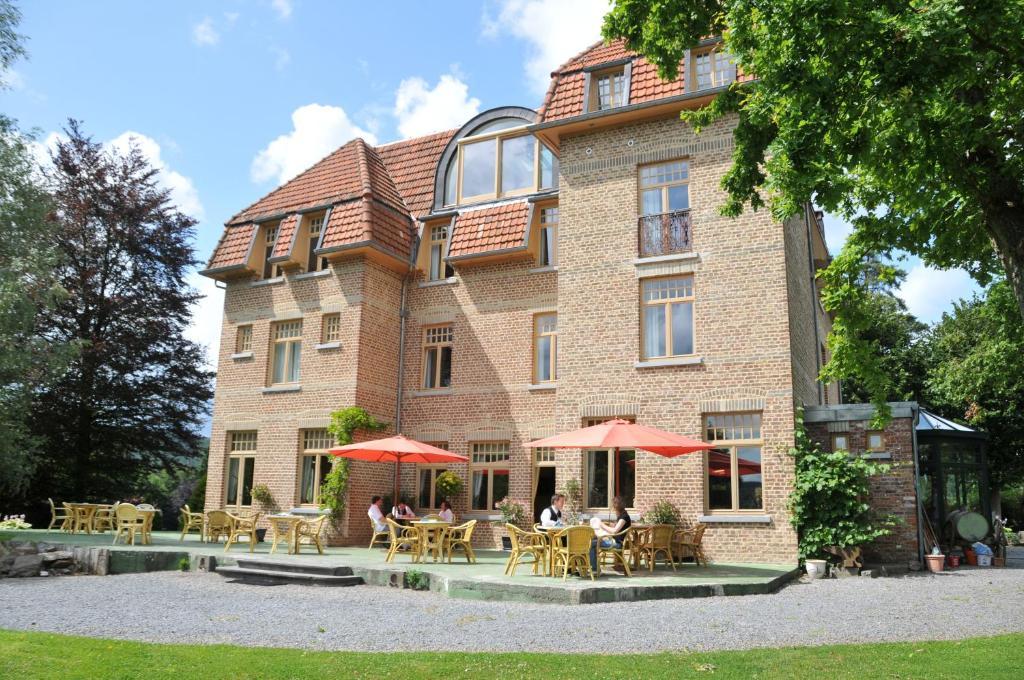 Les Tilleuls Hotel Jupille Bagian luar foto