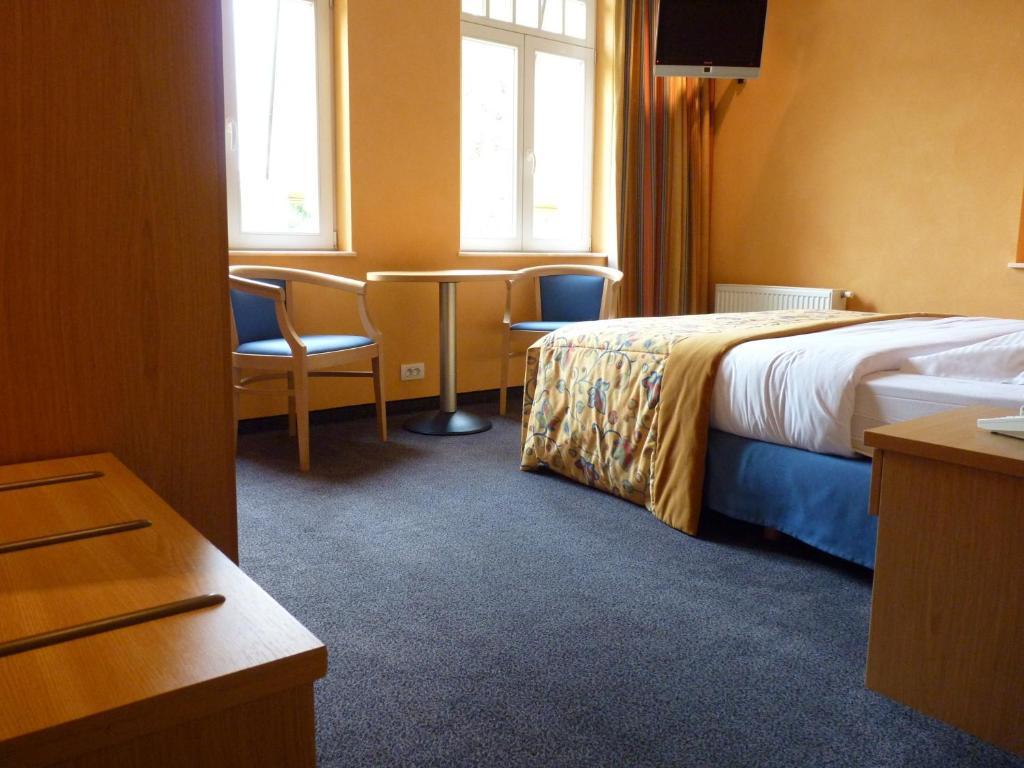 Les Tilleuls Hotel Jupille Bagian luar foto