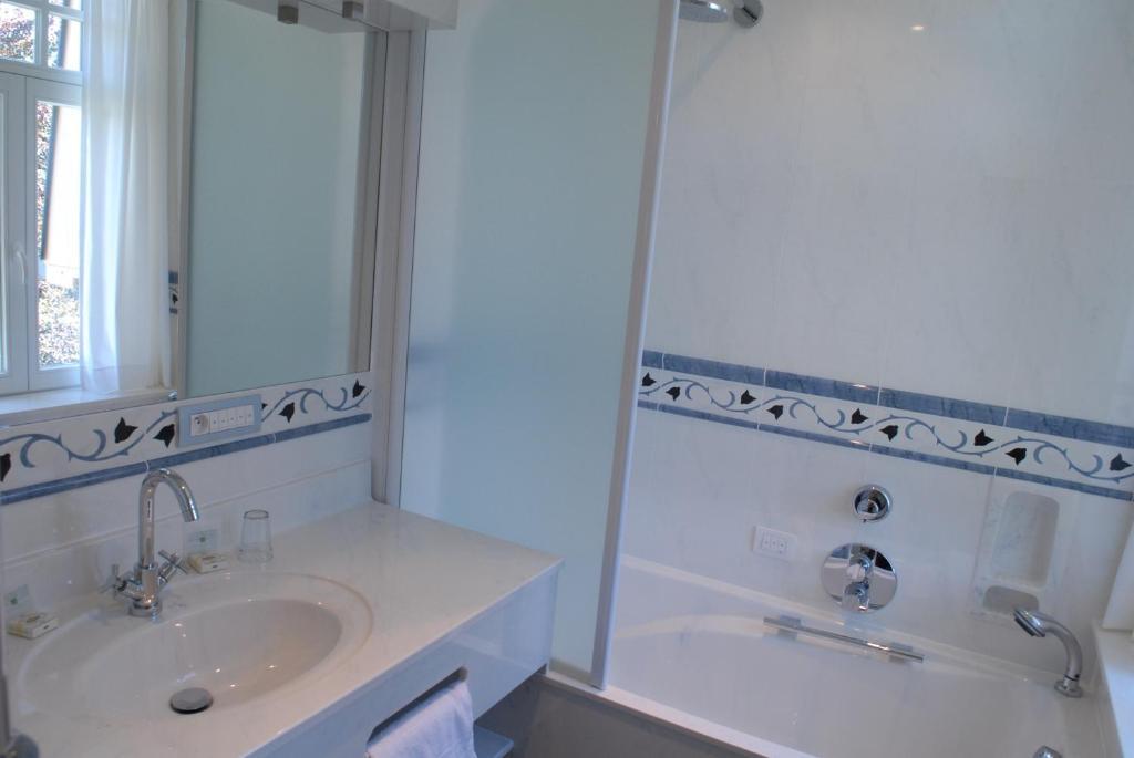 Les Tilleuls Hotel Jupille Bagian luar foto